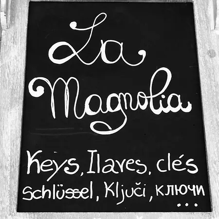 La Magnolia Apartment *